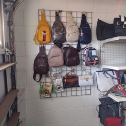 Carteras ,Bultos Arreglos Para San Valentine, Prendas En Stainless Steel Y Mucho Mas