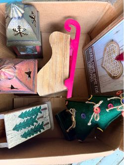 Box of Christmas Decor Bundle (6 items)