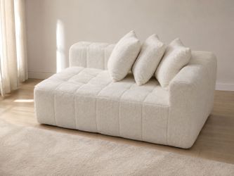 ✨🤍 NEW WHITE MODERN SOFA — $90 🤍✨
