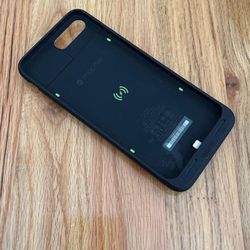 iPhone 8 Plus Wireless Charging Battery Case Used