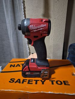 Milwaukee 1/4 Impact Driver M18 Brushless fuel