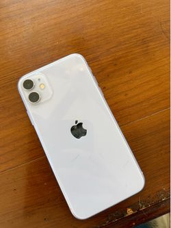 iPhone 11 64G in perfect condition. Not one scratch.