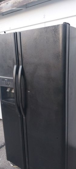 REFRIGERATOR KENMORE