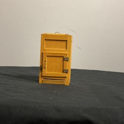 Antique Miniature Ice Box – Dollhouse Collectible