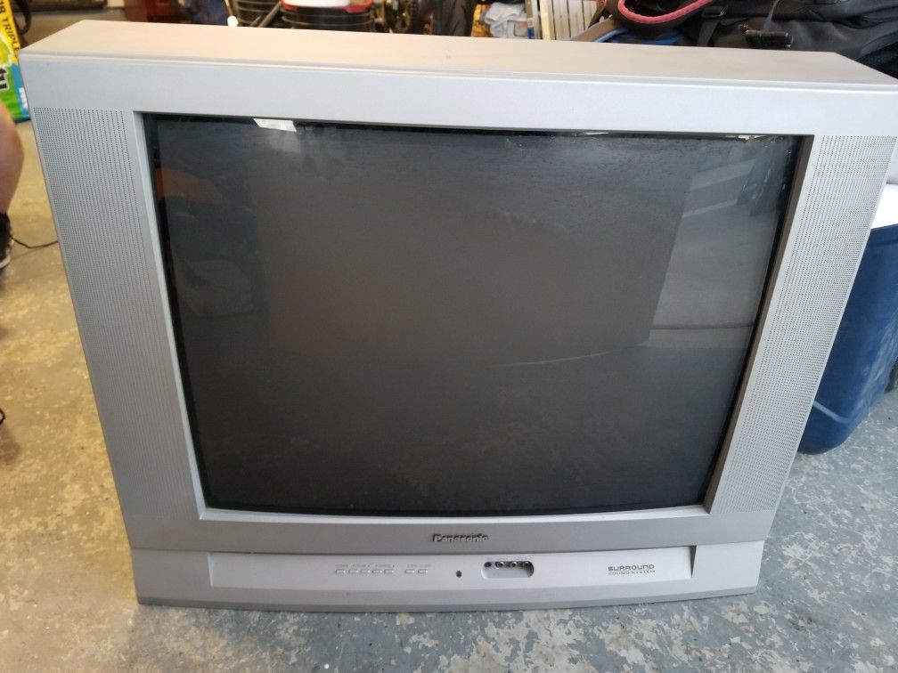 Panasonic television CT-27E13 27" TV with Component Video Retro Gaming