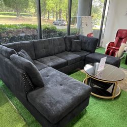 Living room Sectional with Coffee Table / Sala de estar seccional con mesa de centro