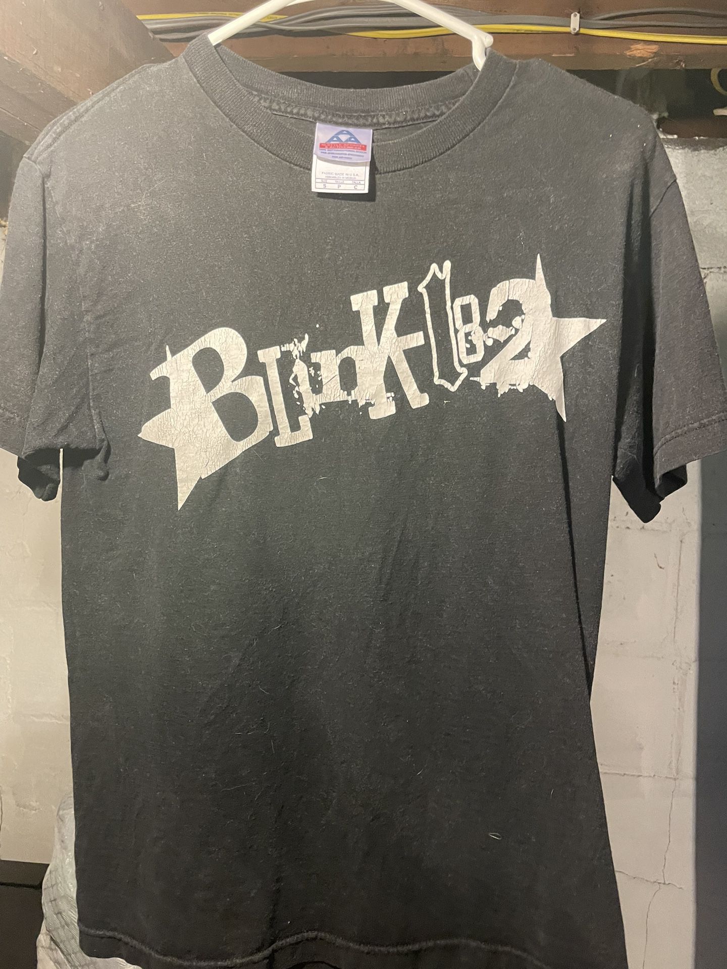 Blink 182 Mens Small Shirt
