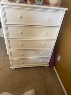 5 Drawer Dresser white