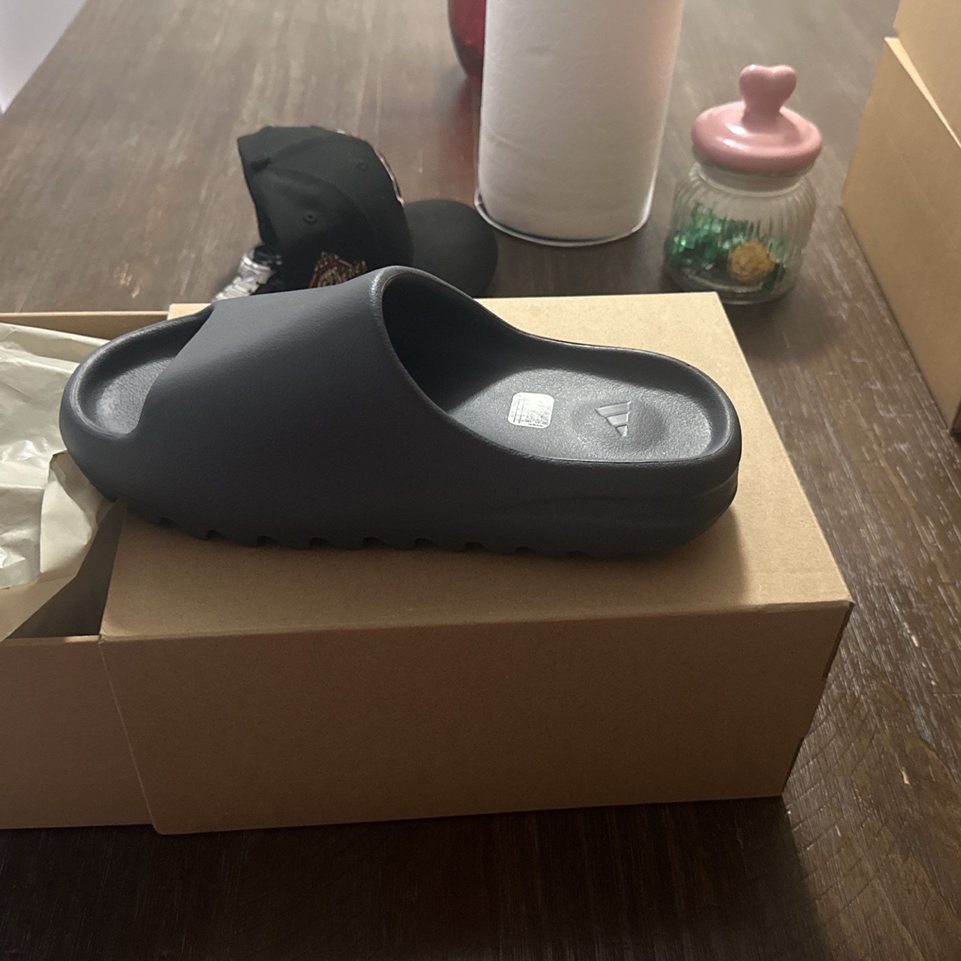 Yeezy Slides Size 10 Slate Grey 