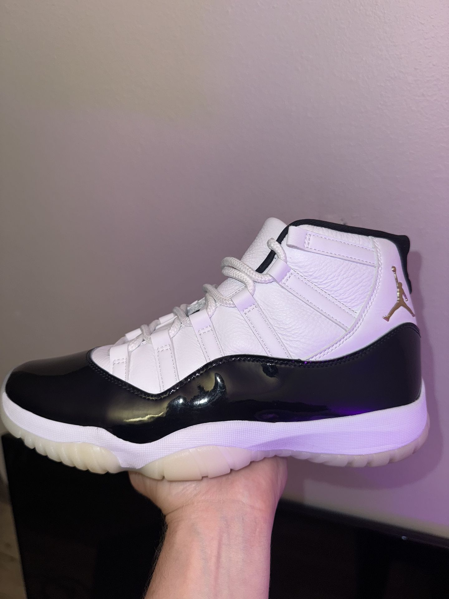 Jordan Retro 11 Gratitude Size 10 men’s Sneakers Shoes Footwear