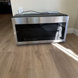 Samsung Over The Range Microwave (Used)
