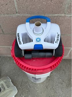 Hayward trac vac