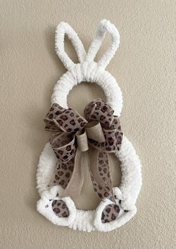 White Bunny Wreath With Leopard Print Bow. 