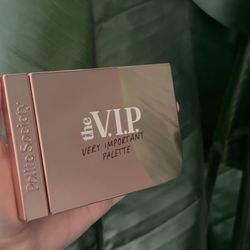 Polite Society Eyeshadow Palette 