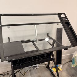 Artist / drafting table