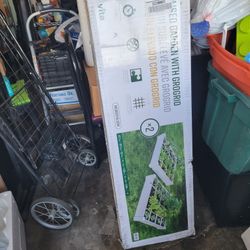 Vinyle Raise Graden Bed Brand New ...2 Sets