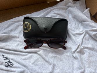 MELLER oval sunglasses with Ray bans case