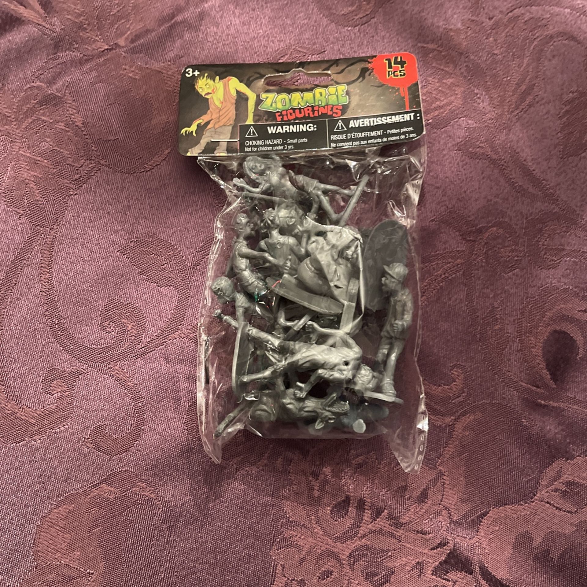 New Zombie Figurines 14pcs