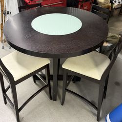 4 Chair Tall Dinning Room Set