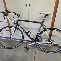 Giant TCR road Bike
