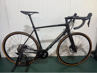 2024 Felt FR Advanced Carbon road bike 56cm 12 speed