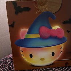 Hello Kitty Halloween Lamp
