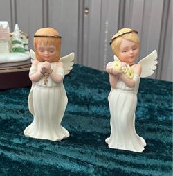 Vintage 2004 Home Interiors and gift. Angel Figurines Set of 2.