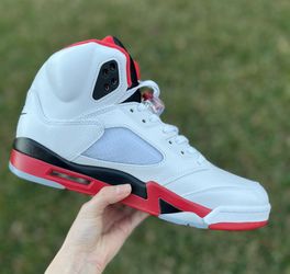 Jordan 5 Retro Fire Red Black Tongue (2025)