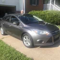 2014  Ford Focus  Se  For Sale   $ 6,000 