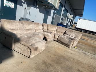 Sectional Reclining Sofa with Console