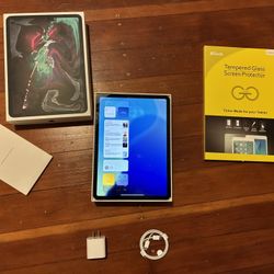 11 Inch iPad Pro - 1st Gen - Perfect Condition W/ Tempered Glass Cover 