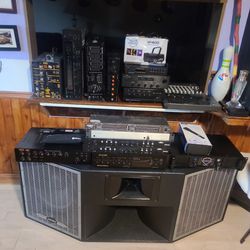Stereo Equiptment For Band, Dj Or Home