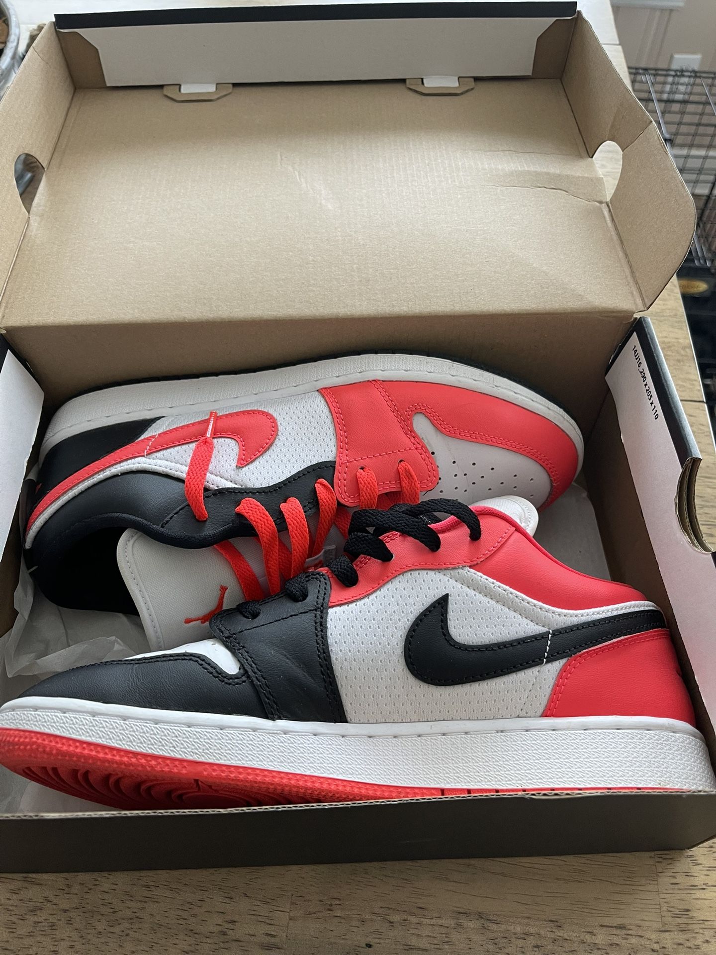 Nike air Jordan lows 7y  Shoes