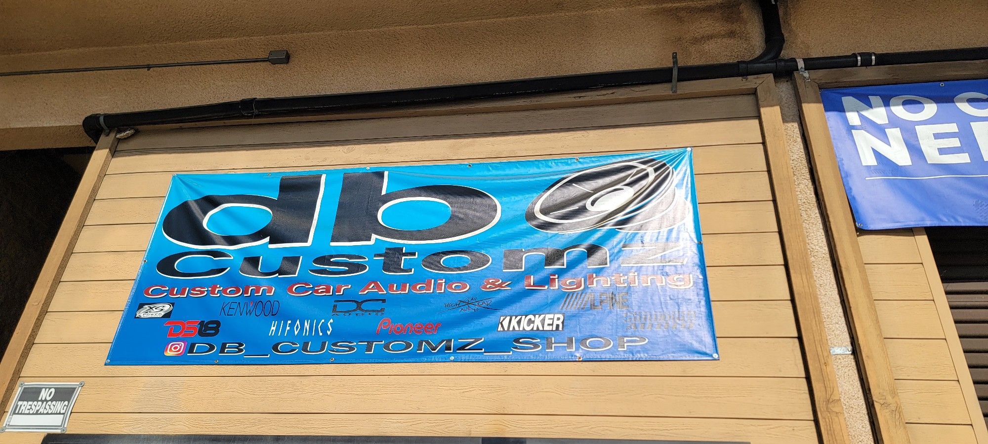 CAR AUDIO INSTALLATIONS