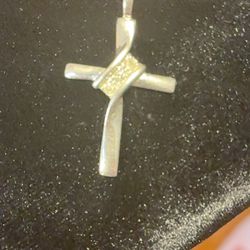 1” Silver W/diamond Accent Pendant On Silver Chain 