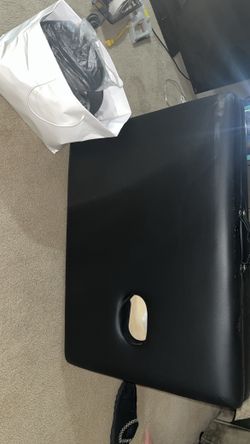 Massage Table With Head Attachments 