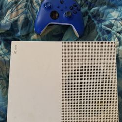 Xbox One S 1TB With Controller