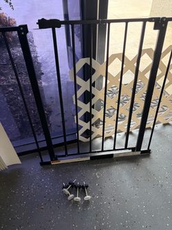 Free safety gate for children/pets