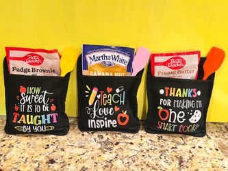 Teacher gift pot holder baking kit