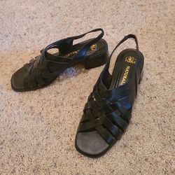 Ladies Naturalizer Size 7brand New