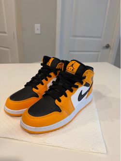 Air Jordan 1 Mid “Taxi” / Yellow Toe – Size 6.5Y – Worn Once