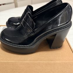 Madden Girl Platform Loafer Size 6 