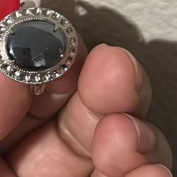 ring marked Sarah Cov.size 6