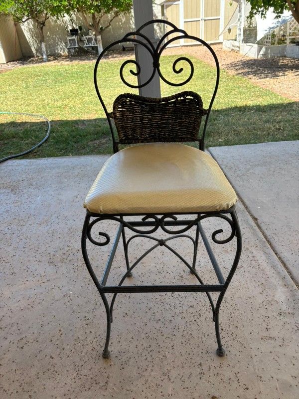 4 metal frame bar stools