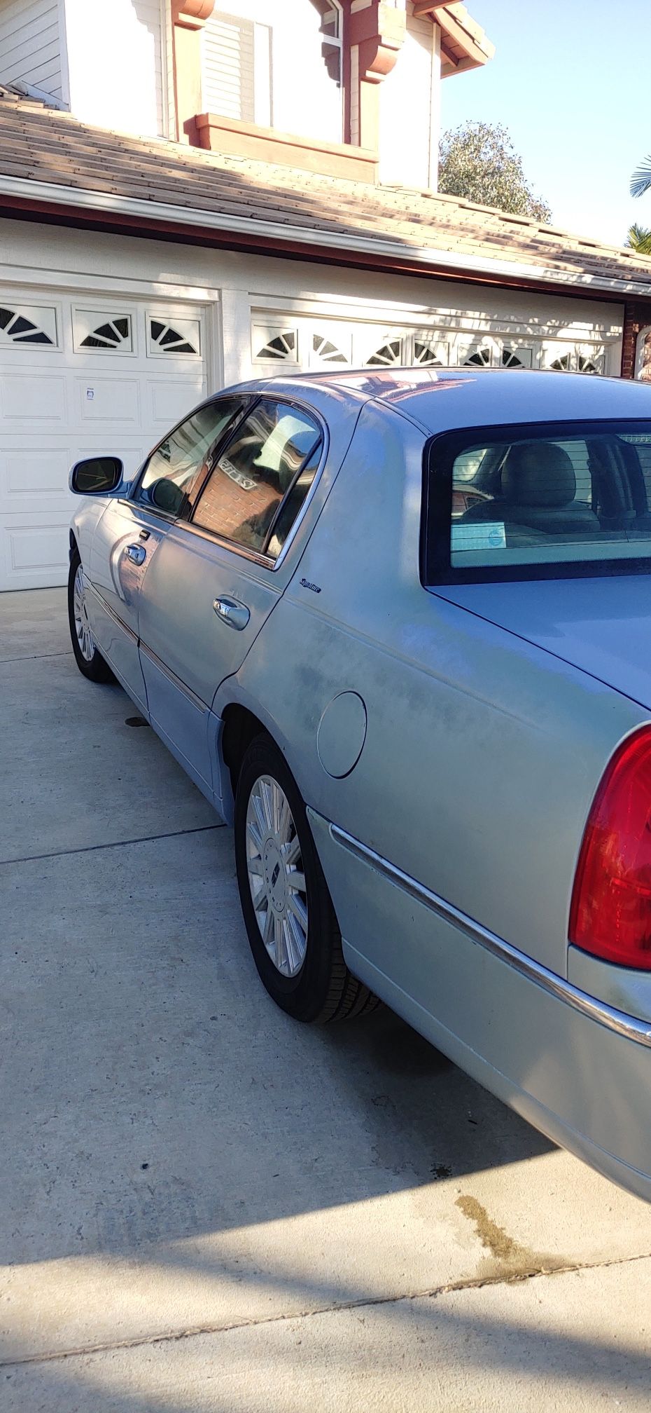 2005 Lincoln Town Car