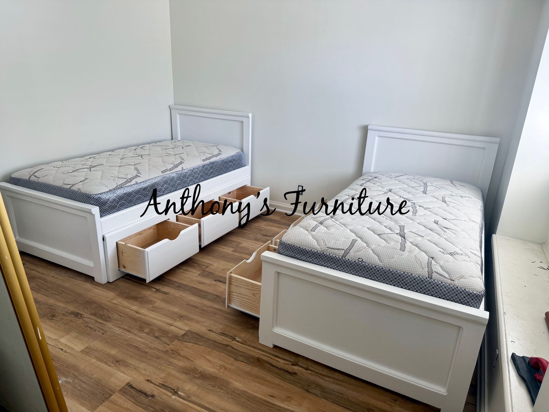 2 Twin Beds With Drawers And Mattress 