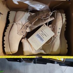 New In Box - Hot Weather Comabt Boots -5W