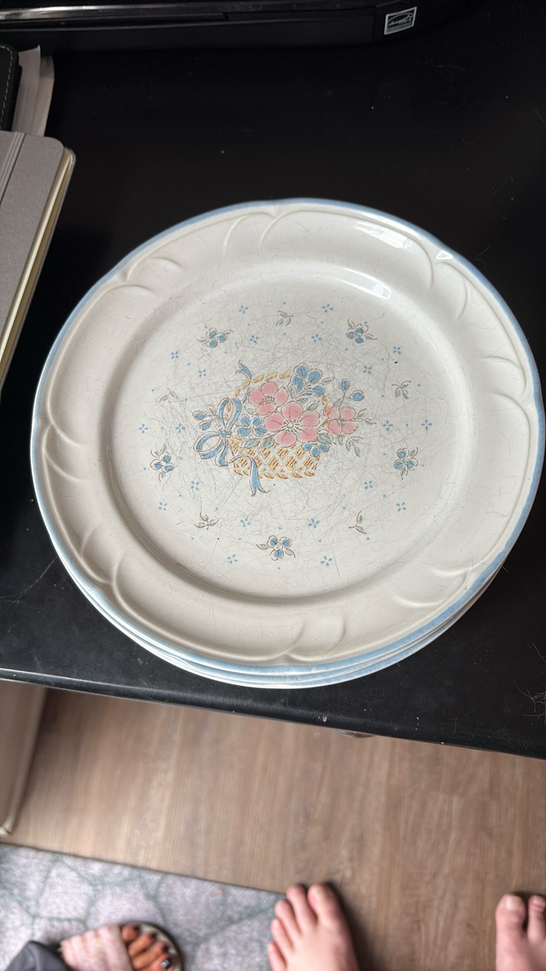 Country basket plates