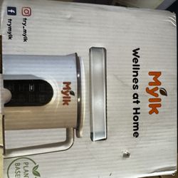 Mylk Make Milk From Nuts