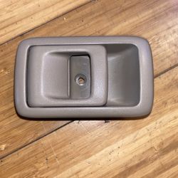 4runner 96-02 interior Door Handle Right Passenger side Front or Rear R3 R4